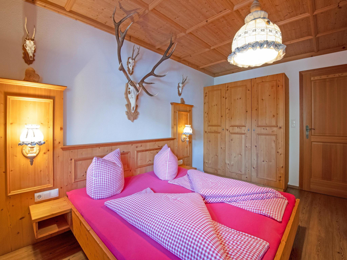 Bedroom 2, Chalet Hochfugen by Ski Slope, Schwaz