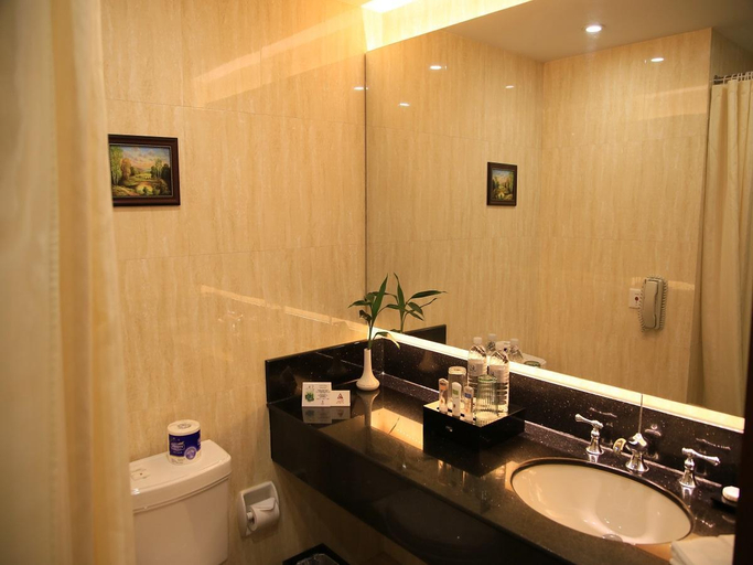 Bathroom 4, Park Hotel, Shanghai