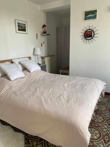 Bedroom 2, Cote Court, Vaucluse