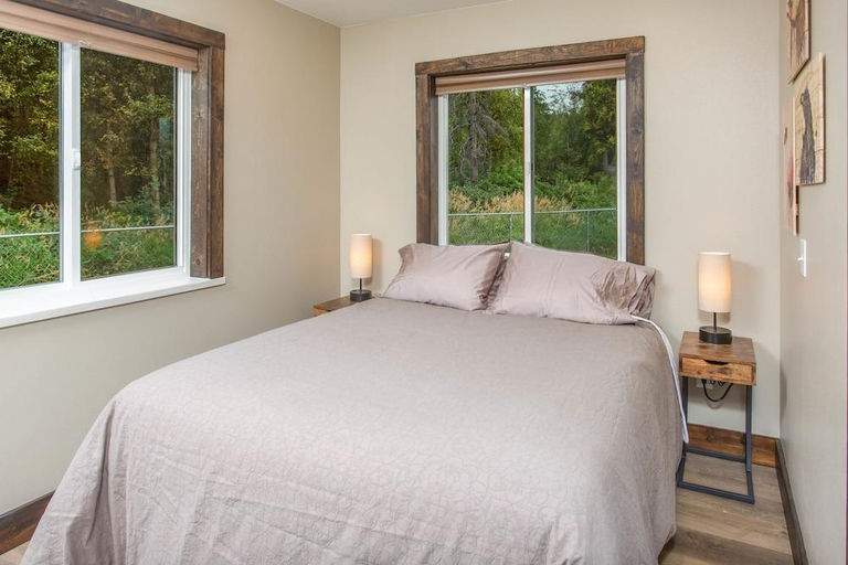 Bedroom 2, Alaska Back Country Cottages, Matanuska-Susitna