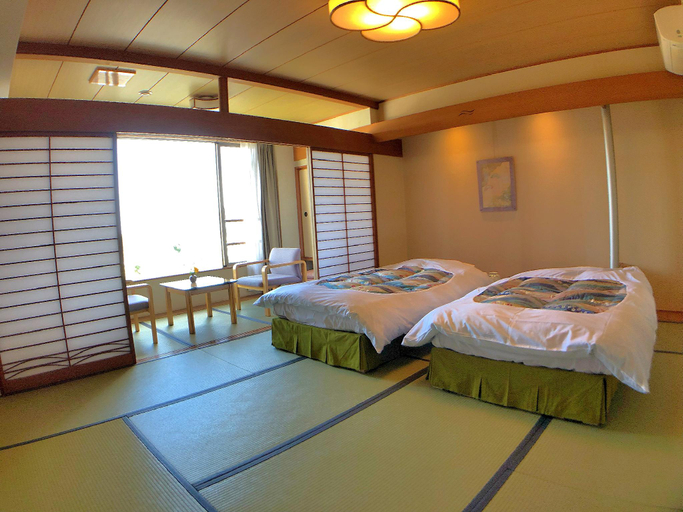 Bedroom 2, hamamurasaki, Shirako