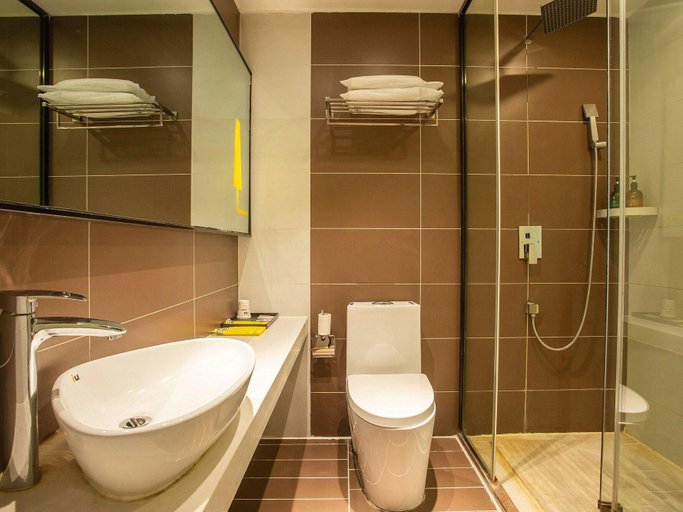 Bathroom, IU Hotel Duyun Pingtang Yingbin Avenue, Qiannan Buyei and Miao