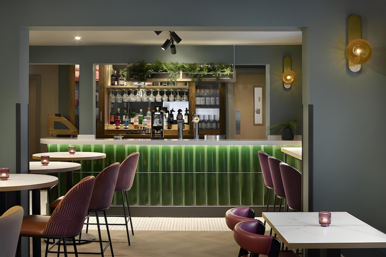 Food & Drinks 5, Redwings Lodge Solihull, Solihull