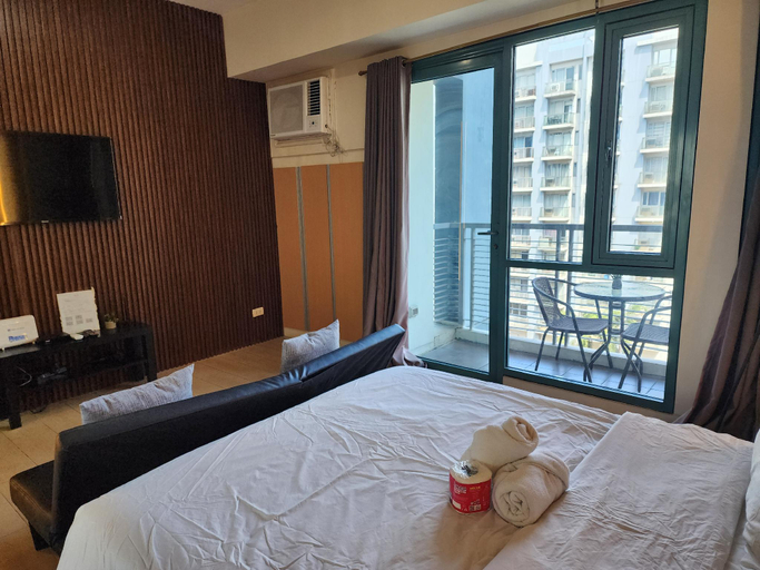 Bedroom 2, Two Palm Tree Villas Newport City Room 3, Pasay City