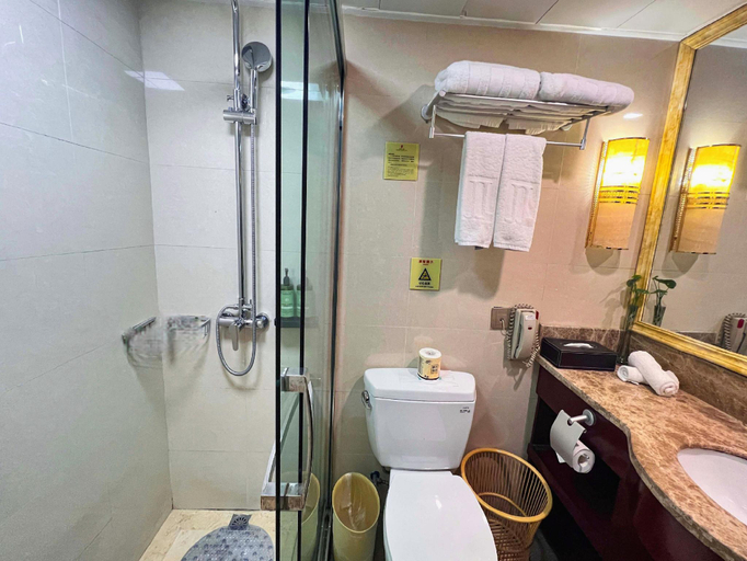 Bathroom 4, Kunming Jinjiang Hotel, Kunming