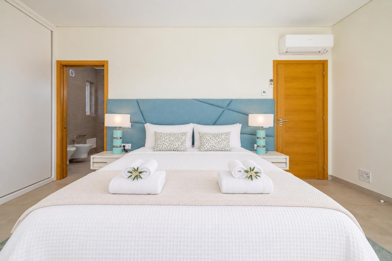 Bedroom 3, Holiday House Beach Porto Mos by Villas Key, Lagos