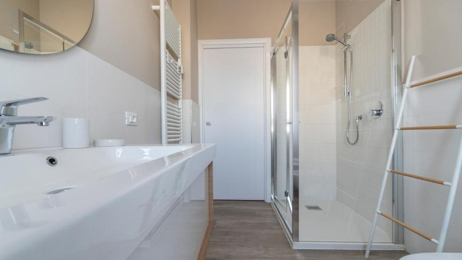 Bathroom 2, Italianway - Baracca 7 B, Bologna