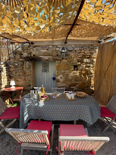 Food & Drinks 5, L'Arbre d'Alice, Alpes-de-Haute-Provence
