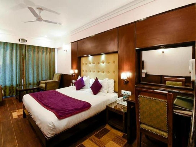 Bedroom 3, Hotel Park Grand, Hardwar