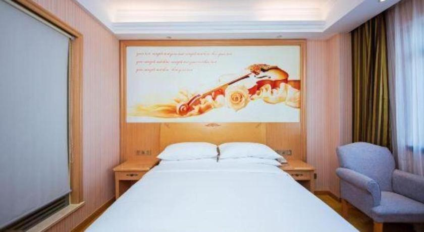 Bedroom 2, Vienna Hotel Shandong Zaozhuang Qingtan Road, Zaozhuang