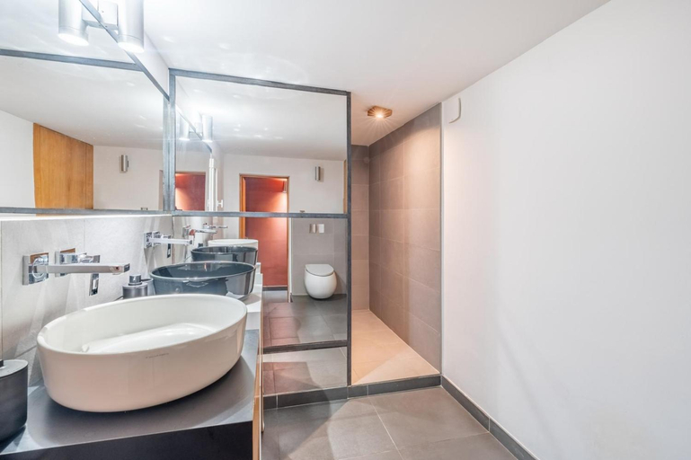 Bathroom, CASA GIABICONI Villa 10 personnes avec piscine, Corse-du-Sud