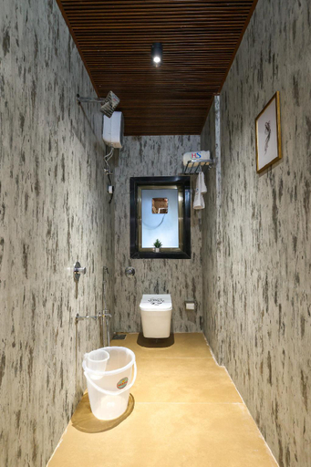 Bathroom 3, Corporate Team Villa: 5BHK + Personal Chef - Wifi, Mumbai Suburban