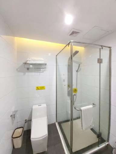 Bathroom 4, 7 Days Hotel Xinyang Mall North Passenger Terminal, Xinyang