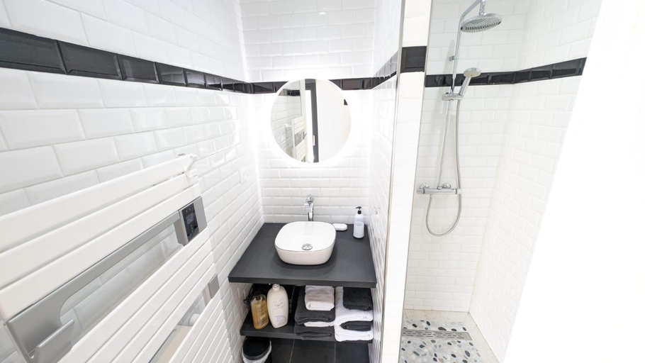 Bathroom 2, Les Bains de mer, Somme