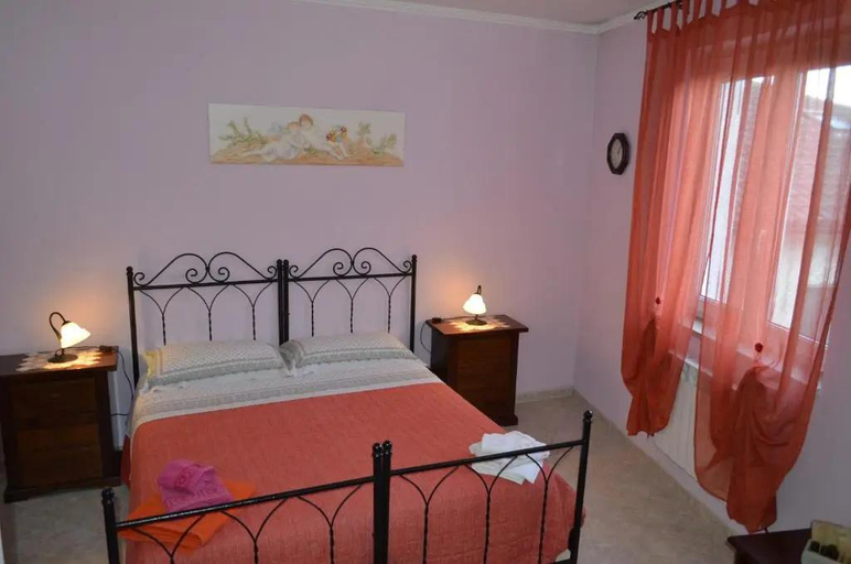 Bedroom, B&B Le Colonne, Avellino