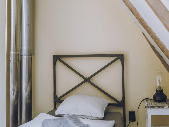 Bedroom 2, Spacious authentic Polish farmhouse in a beautiful landscape, Jelenia Góra