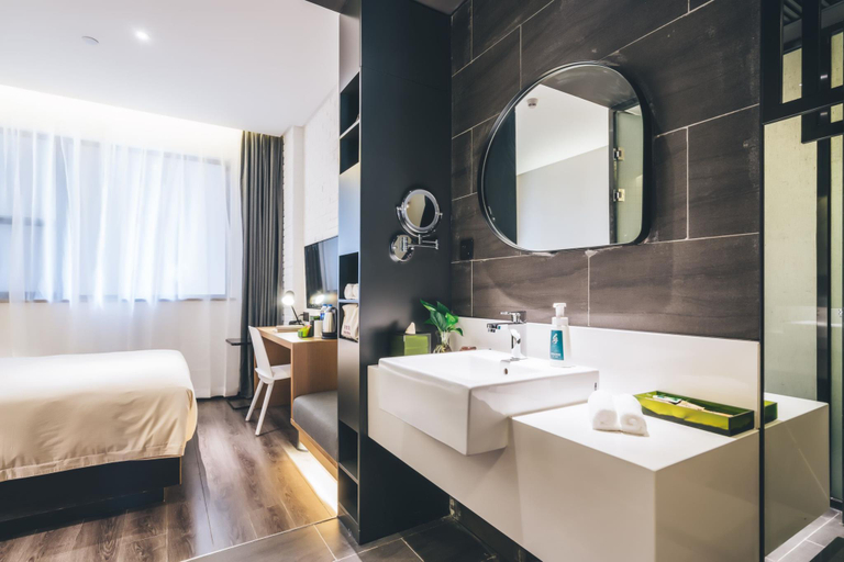 Bathroom 4, Atour X Hotel Shanghai Pudong Airport Chuansha, Shanghai