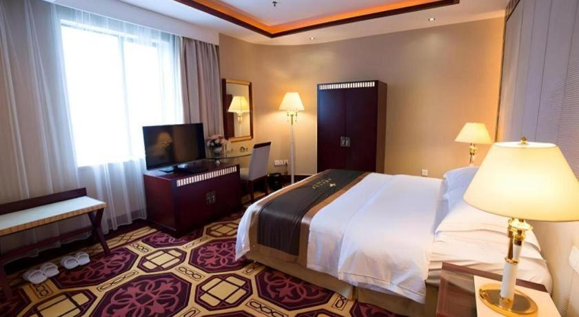 Bedroom 3, Yijian Holiday Hotel, Zhuhai