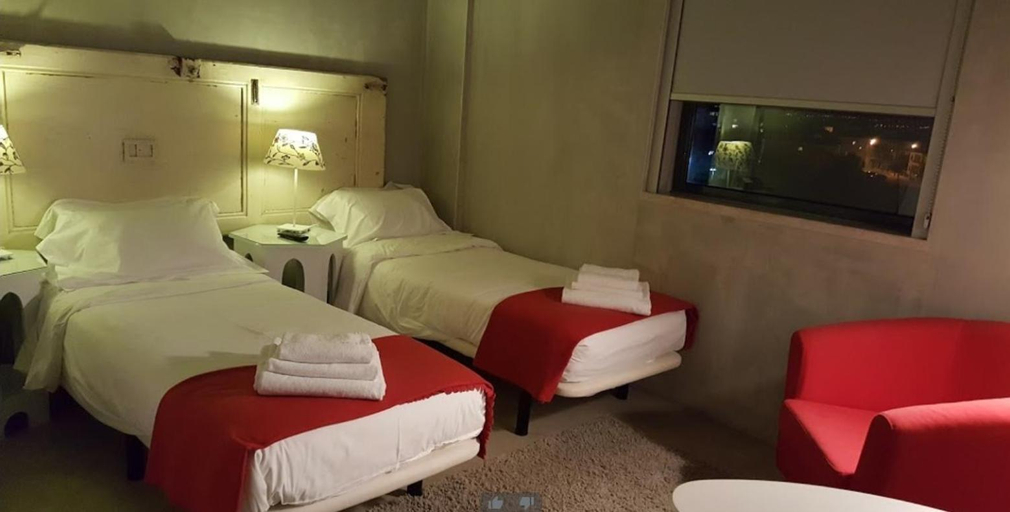 Bedroom, N1 Hostel Apartments & Suites, Santarém