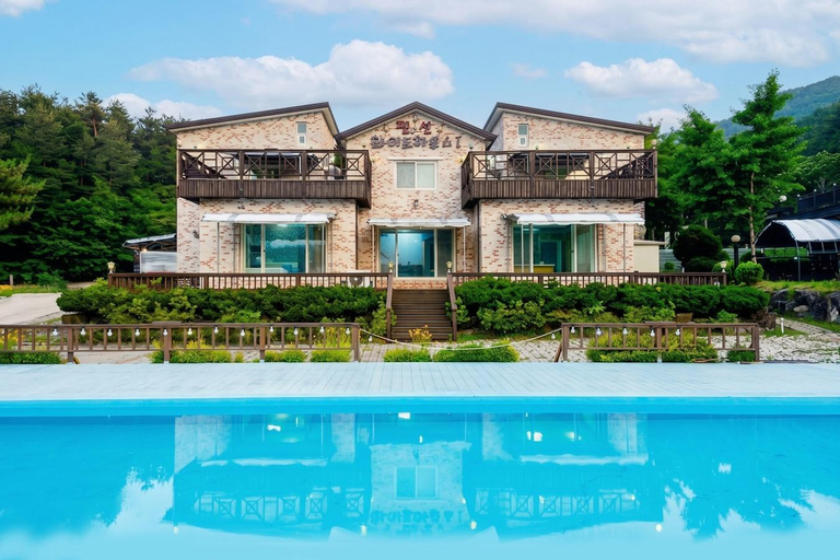 Sport & Beauty, Sokcho White House Swimming Pool Pension, Sokcho