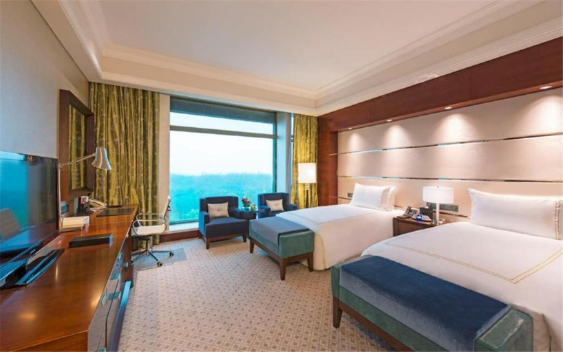 Bedroom, Suzhou Jinji Lake Grand Hotel, Suzhou