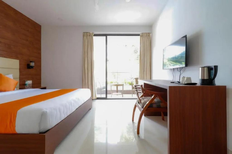 Bedroom, Miranda Beach Resort, North Goa