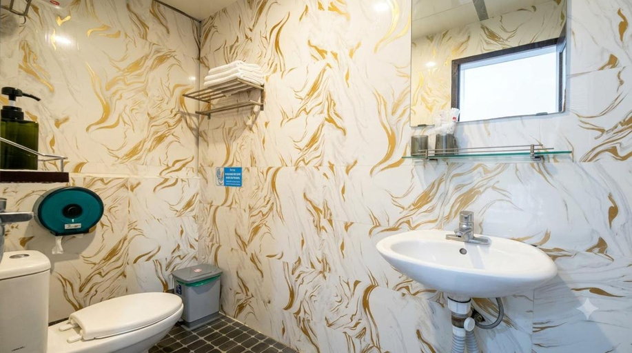 Bathroom 4, Hanoi View Legend Hotel, Hoàn Kiếm