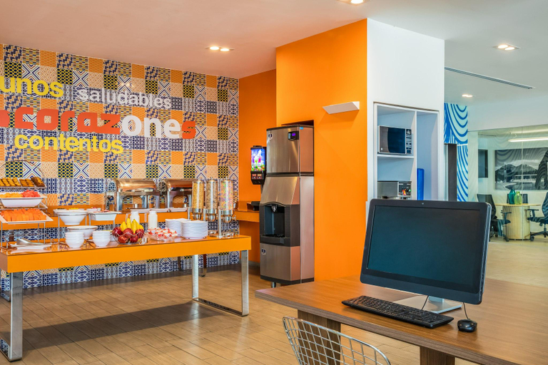 Food & Drinks 5, One Monterrey Aeropuerto, Apodaca
