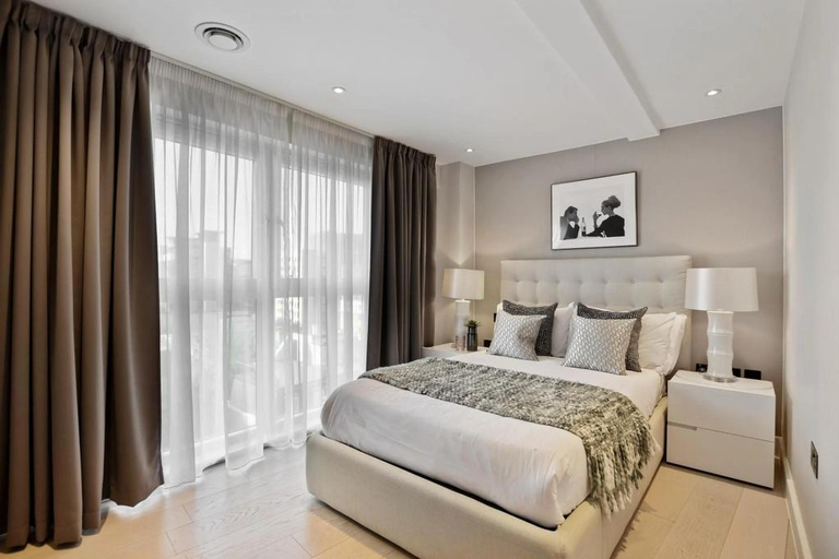 Bedroom 2, Vauxhall Bridge Road by Aeria Apartments, London