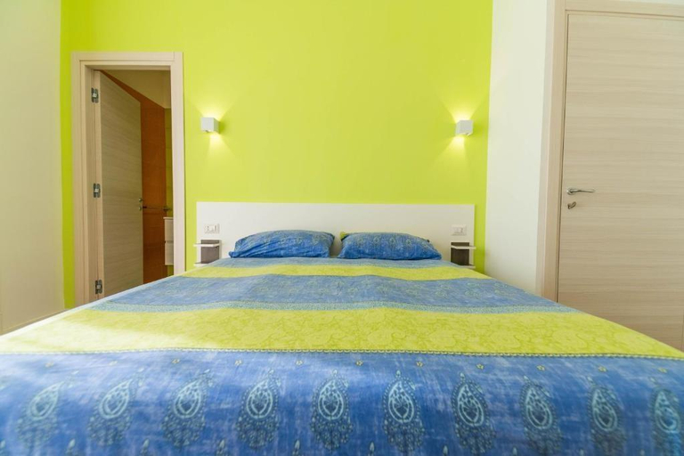 Bedroom 4, Panacea, Salerno