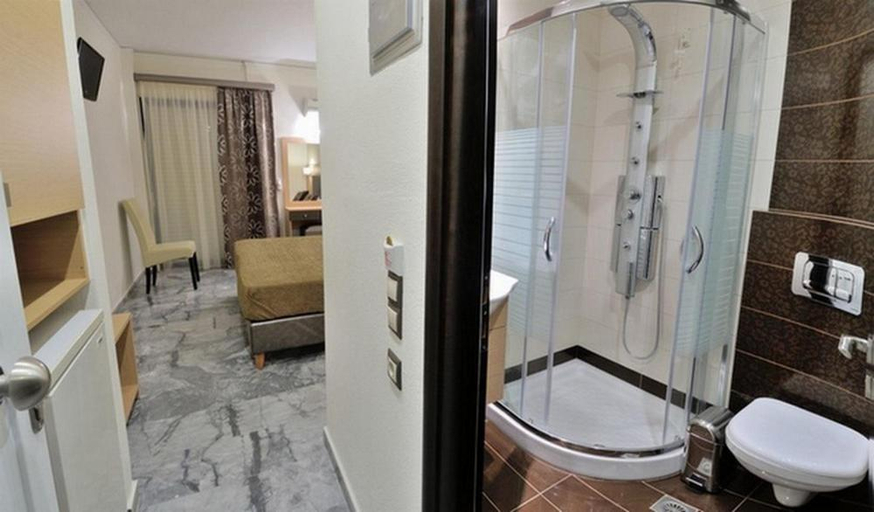 Bathroom, Lintzi Hotel, West Greece