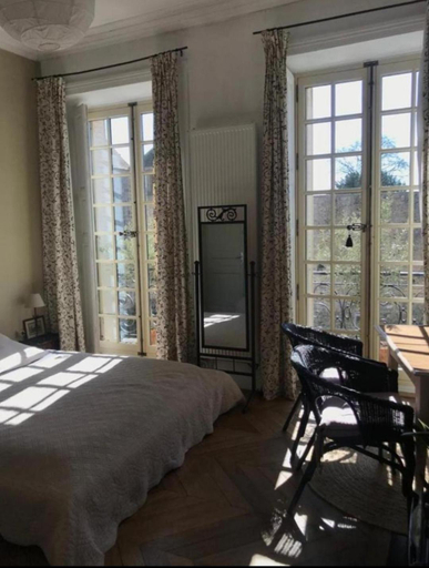 Bedroom 4, Chambre D'hôte du Château, Essonne