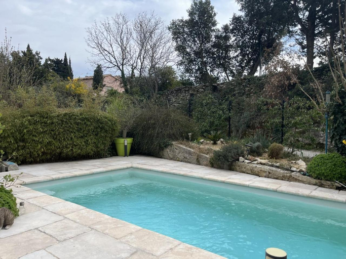 Sport & Beauty 2, La suite de charme du Mas de la Fontaine de Jonquier avec SPA privatif, Vaucluse