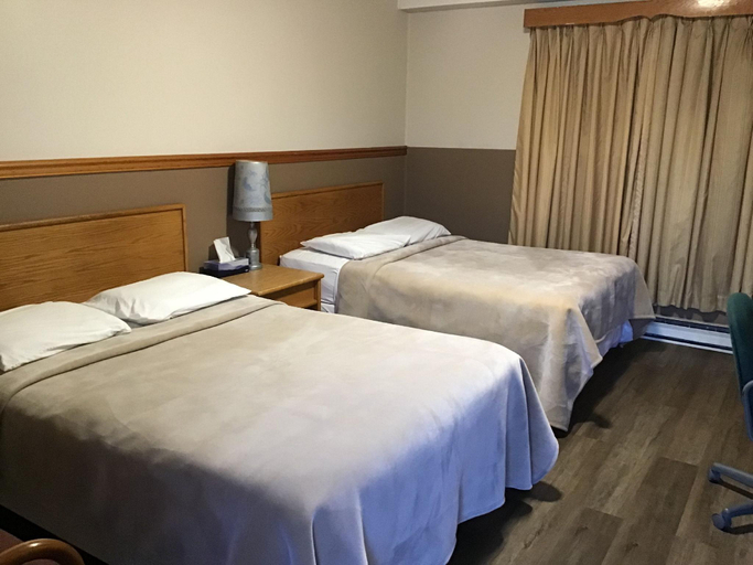 Bedroom 3, Kingsway Inn Motel, Thunder Bay