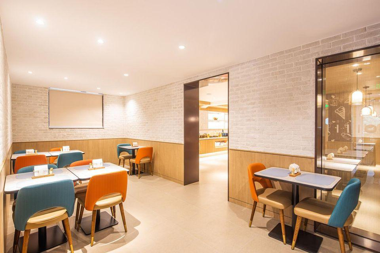 Food & Drinks, HanTing Hotel (Luoyang Yingtianmen Zhouwangcheng Square ), Luoyang
