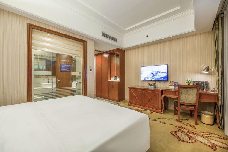Bedroom 3, Vienna Hotel Guangxi Guigang High-Speed Railway Station Central Square, Guigang