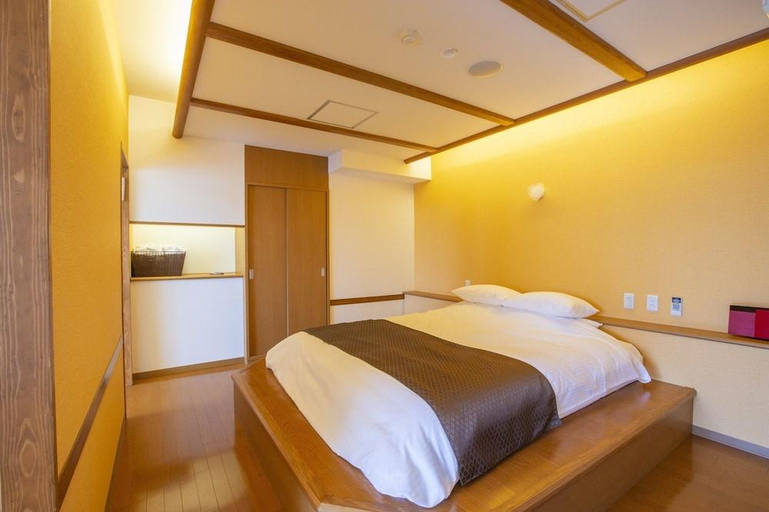 Bedroom, Amateras, Kirishima