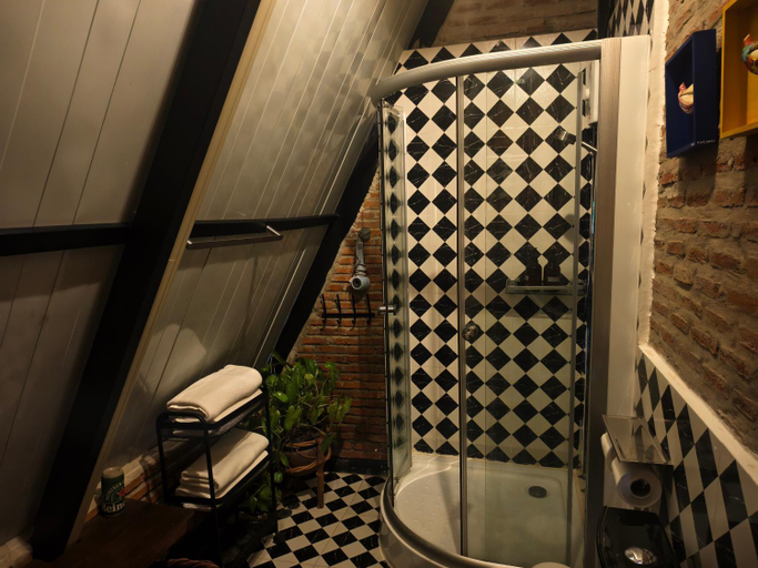 Bathroom 3, Kaitoon's River House, Muang Ratchaburi