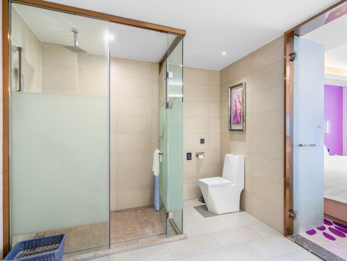 Bathroom, Lavande Hotel Tongren Ancient City Jinlin Avenue, Tongren