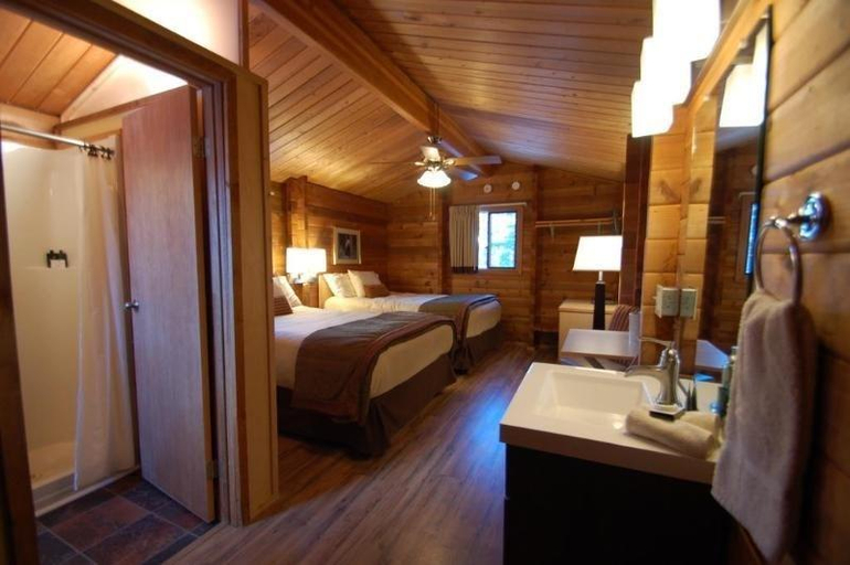 Bedroom 2, Denali Cabins, Denali