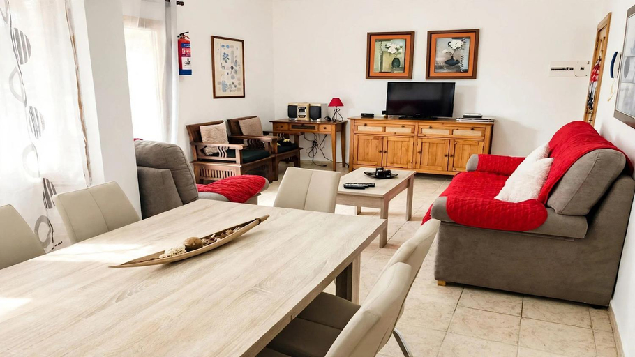 Food & Drinks, Villa Neptuno with private pool, sea view, Sat-tv free Wifi, Las Palmas