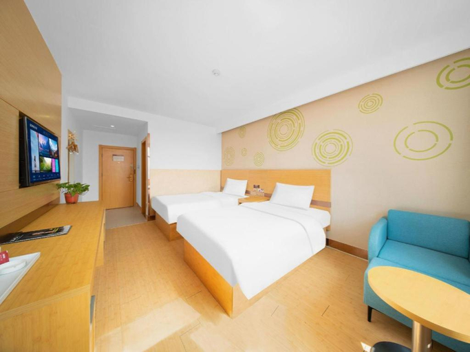 Bedroom 3, GreenTree Inn Binzhou Wudi County Yinzuo Plaza Express Hotel, Binzhou