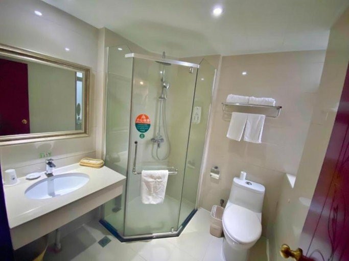 Bathroom 3, GreenTree Inn Ganzhou Sankang Temple DaRunFa Express Hotel, Ganzhou