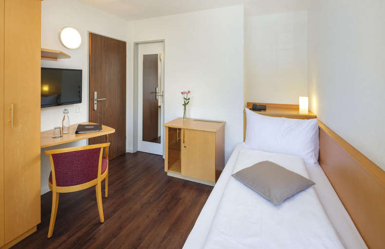 Bedroom 3, Seerausch Swiss Quality Hotel, Nidwalden