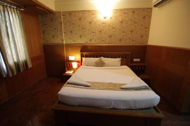 Others 5, Mahendra Hotels, Mysore