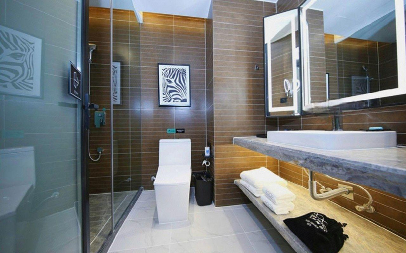 Bathroom 3, Xana Hotel Urumqi Airport Degang Wanda Hotel, Ürümqi