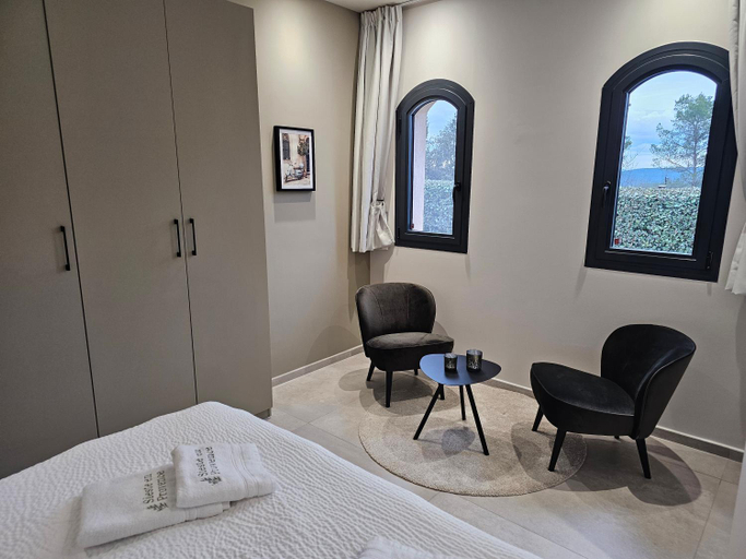 Bedroom, Suite Sieste en Provence, Var