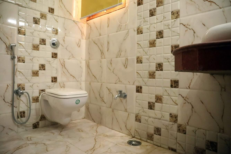 Bathroom 4, Villa Benares, Varanasi