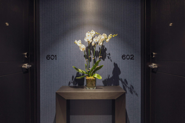 Bathroom 5, The Pavilions Madrid, Madrid