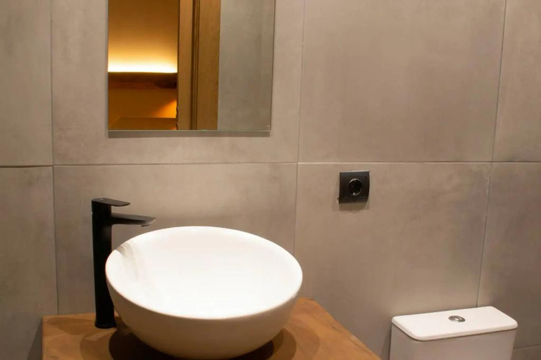 Bathroom, Domus Oncinae, León